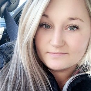 Meet your Posher, Korbi